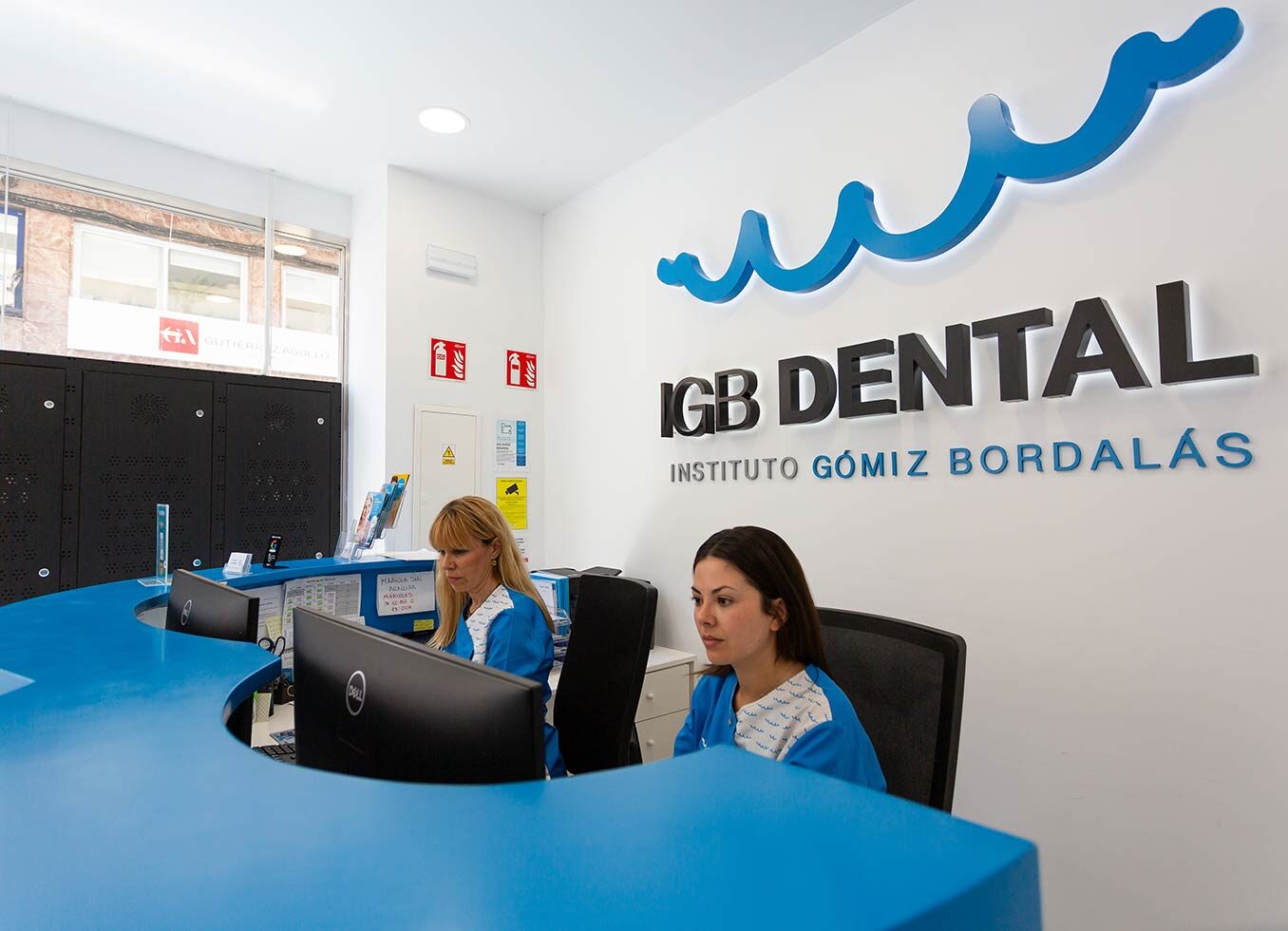 Recepción IGB Dental. Atención plena