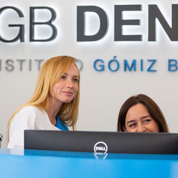 Equipo IGB Dental. Implantes