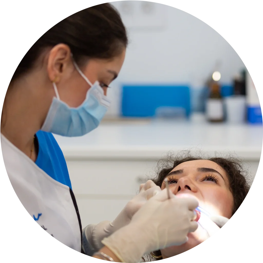 profesional IGB exploración endodoncia