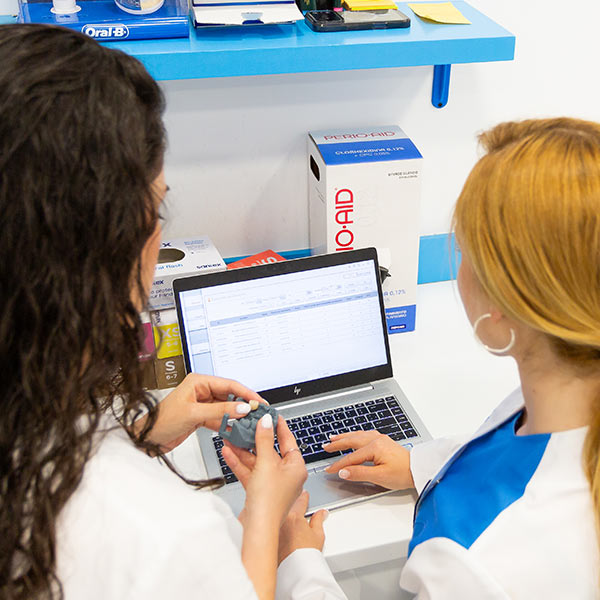 Trabajo en equipo laboratorio