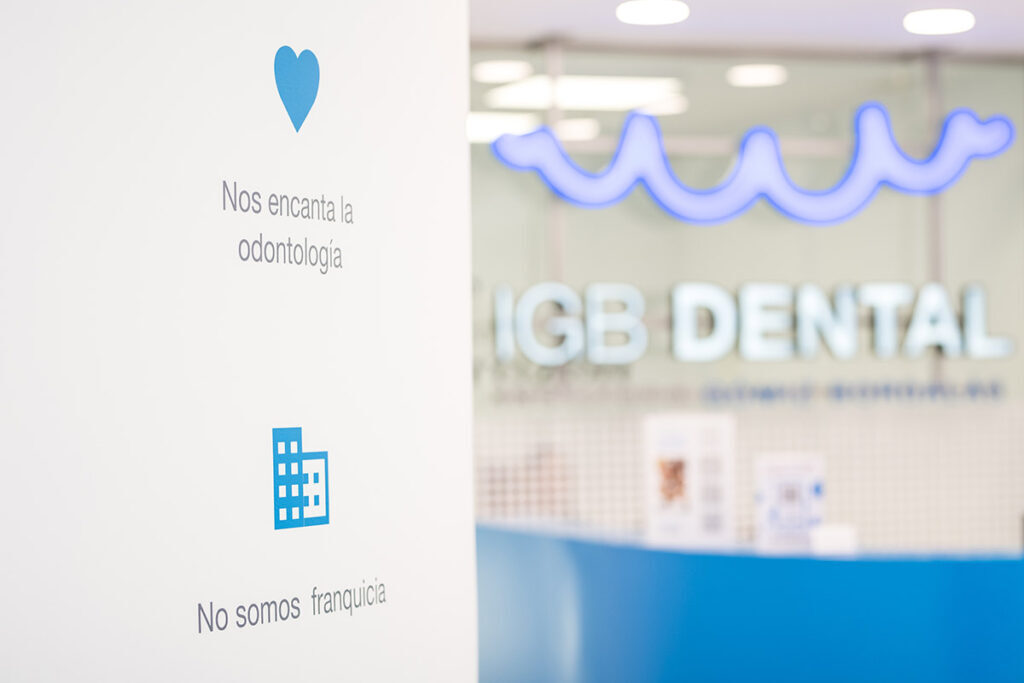 Entrada clínica IGB Dental Alicante
